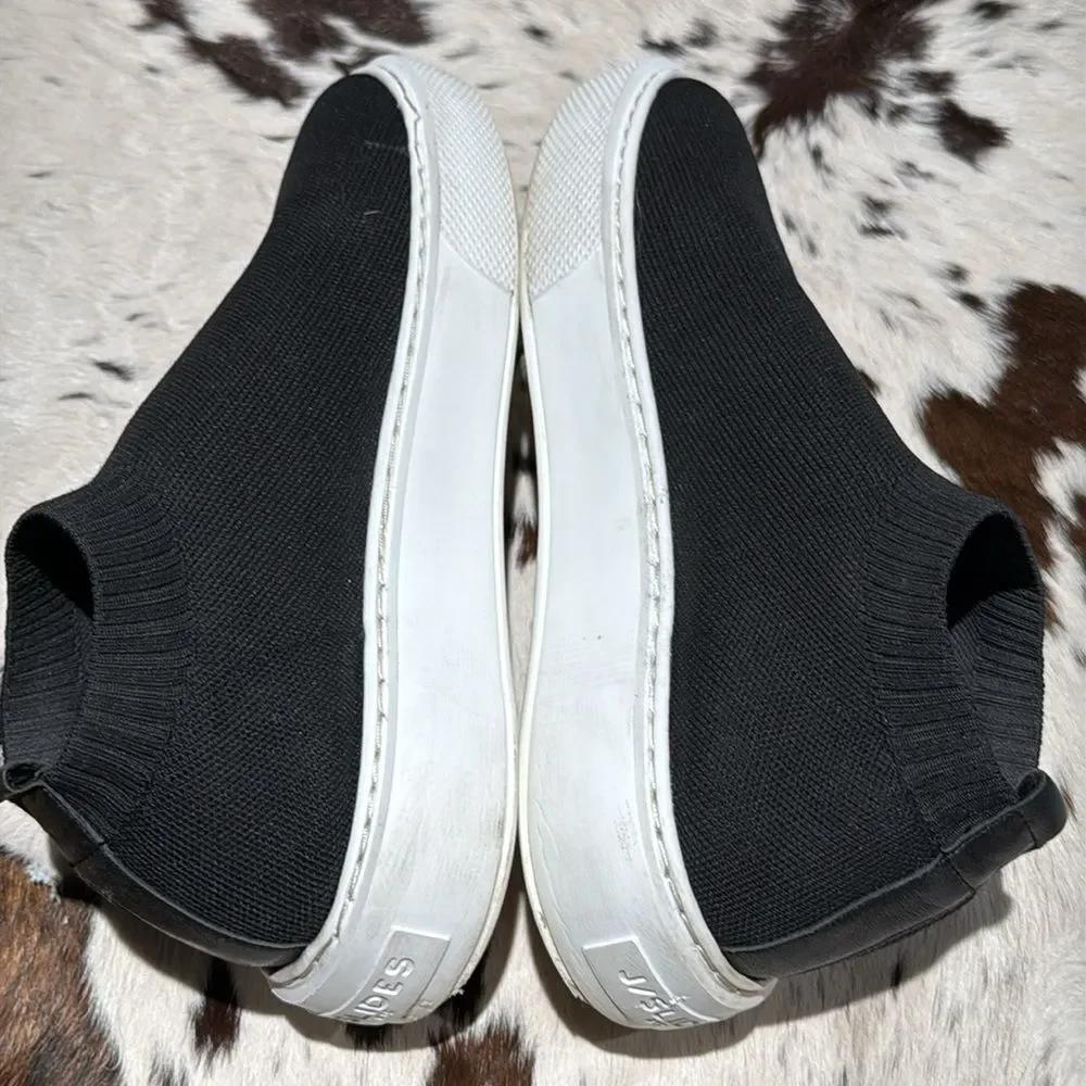 J/SLIDES these shoes